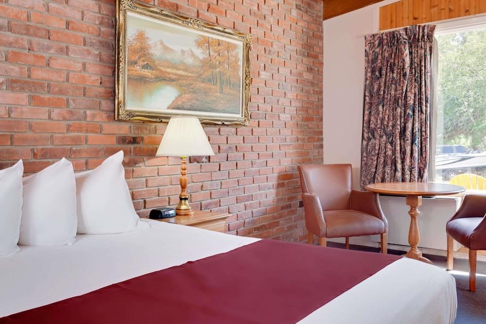 Ramada By Wyndham 1000 Islands Gananoque Hotel Eksteriør billede